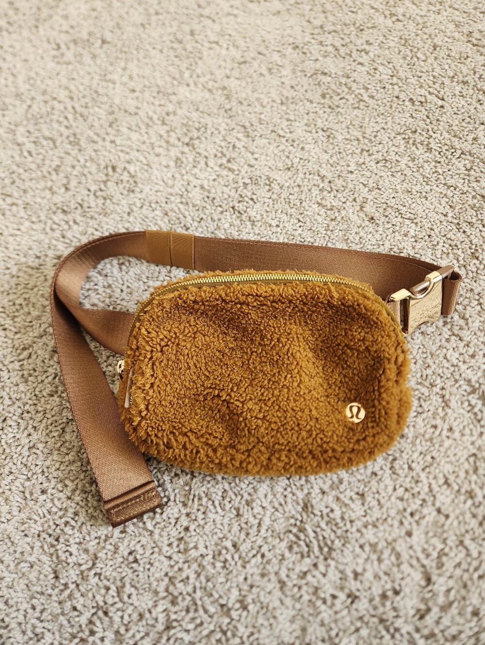 Lululemon Athletica Everywhere Belt Bag Fleece Burnt Caramel